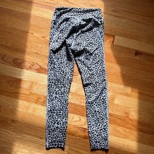 Outdoor Voices Leopard Print Leggings Size Small